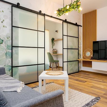 Botanic Nest Panoramic Studio Bukarest Eksteriør billede